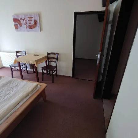 ゲストハウス Walddorf