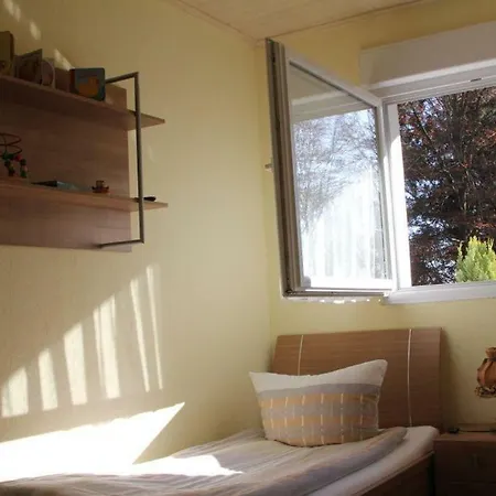 ゲストハウス Walddorf 2*