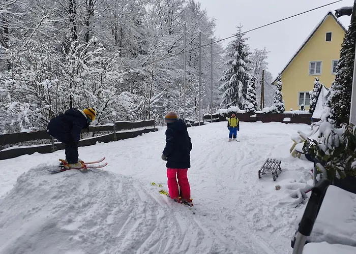 瓦尔德多夫潘森酒店 招待所